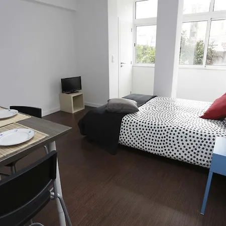 Daire Water And Sun *